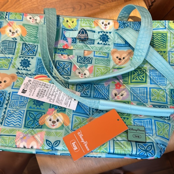 Disney Aulani Duffy Lug tote 16 “ across at top zipper - Picture 8 of 9